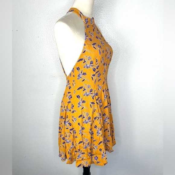 URBAN OUTFITTERS Kimchi Blue Tropi Mock Neck Floral Mini Dress Open Back Medium - Picture 6 of 14